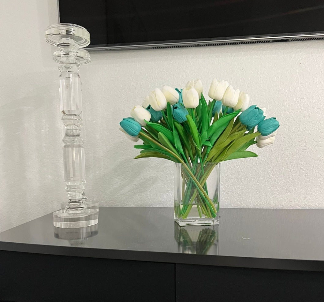 Tulips arrangements in clear base